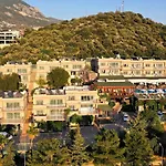 Happy Hotel