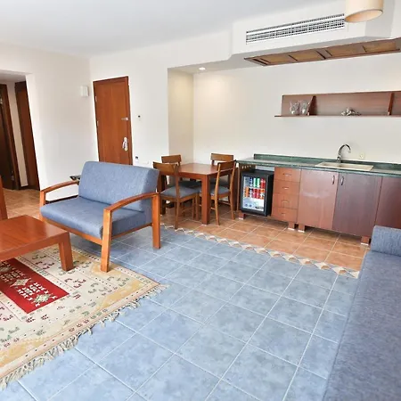 Happy Hotel