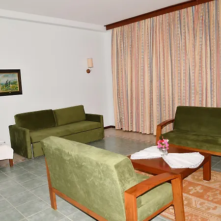 Happy Hotel 3*