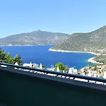 Happy Hotel 3*
